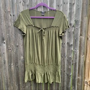Metrostyle Army Green Smocked Ruffle Top Size L